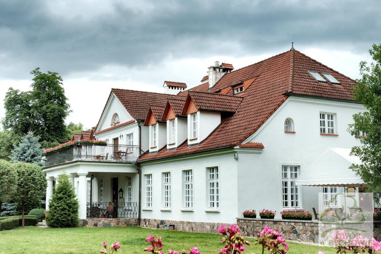 Dwor W Bychowie Gniewino Esterno foto